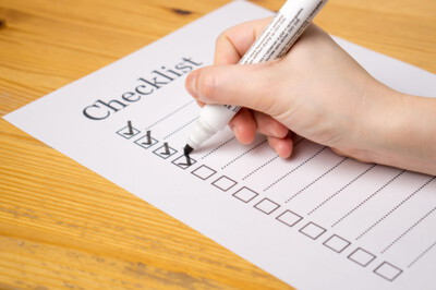 Checklisten bei der Partnersuche als Kennenlernbremse